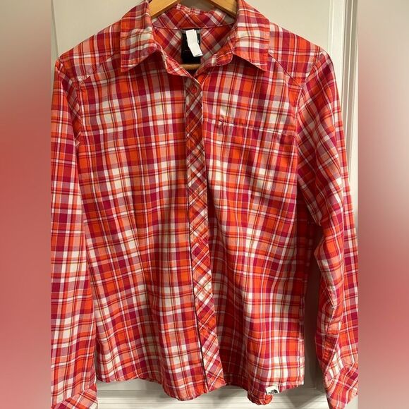 The North Face button up shirt Medium - Picture 1 of 16